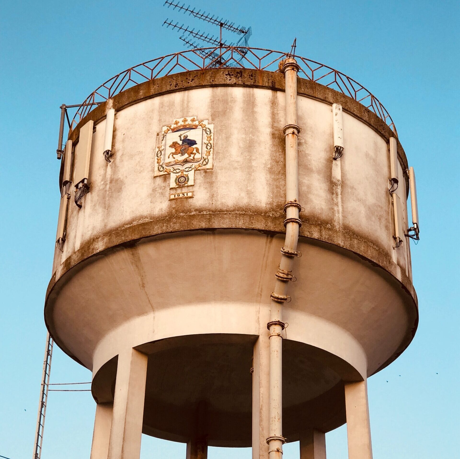 torre de agua ciclo del agua